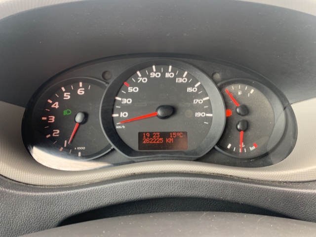 1044538-14 Renault Master Chassis Cab 3.5 T 2.3 dCi - 2012