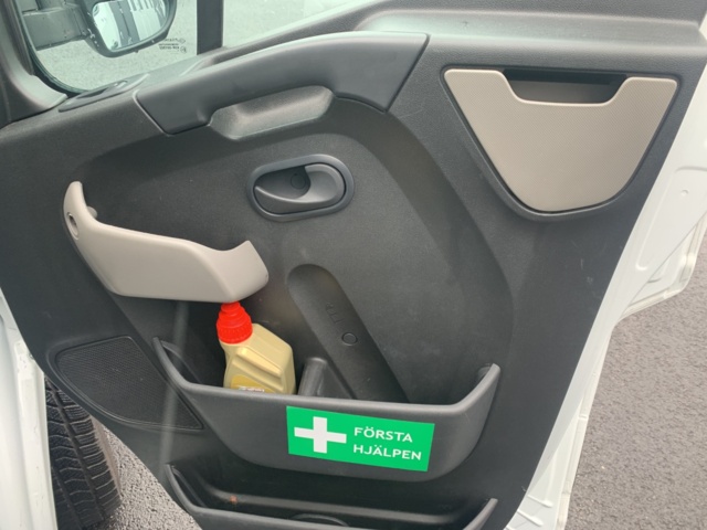 1044538-20 Renault Master Chassis Cab 3.5 T 2.3 dCi - 2012