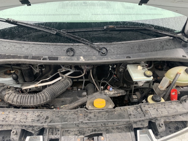 1044538-23 Renault Master Chassis Cab 3.5 T 2.3 dCi - 2012