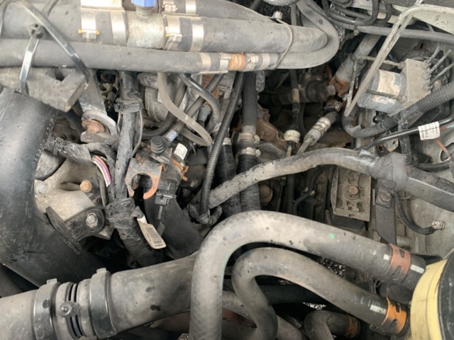 1044538-26 Renault Master Chassis Cab 3.5 T 2.3 dCi - 2012