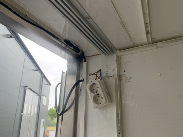 1044538-39 Renault Master Chassis Cab 3.5 T 2.3 dCi - 2012