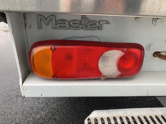 1044538-60 Renault Master Chassis Cab 3.5 T 2.3 dCi - 2012