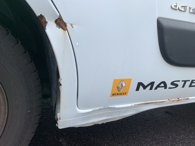 1044538-65 Renault Master Chassis Cab 3.5 T 2.3 dCi - 2012