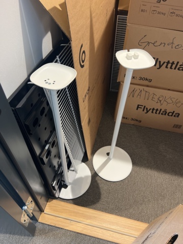 1023782-3 Office accessories in several boxes