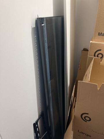 1023782-5 Office accessories in several boxes