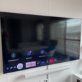 1023784-1 TV Samsung 80" with wall mount
