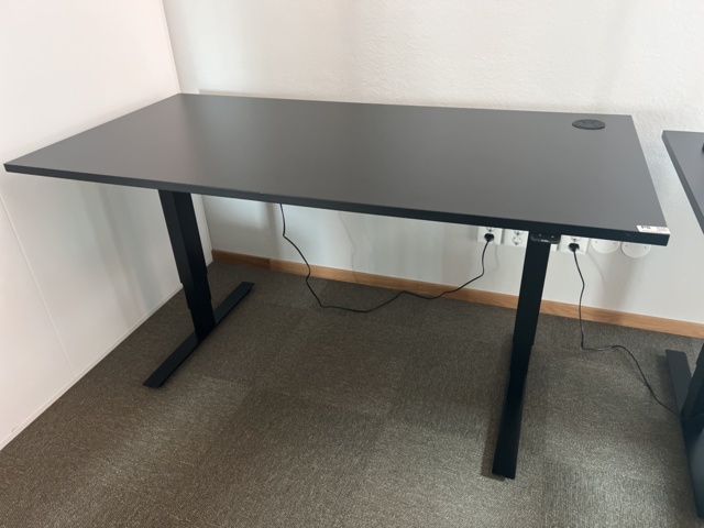 1023793-1 Adjustable desk Edsbyn