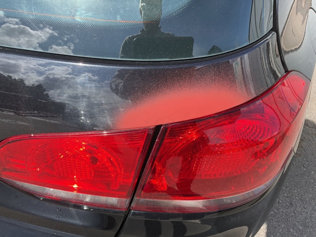 1001987-32 Volkswagen Golf 5-door 1.6 Multifuel - 2011