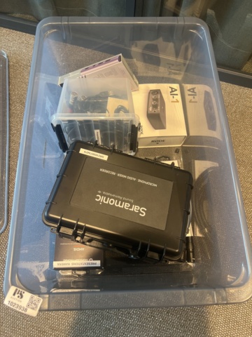 1023938-1 Presentation equipment