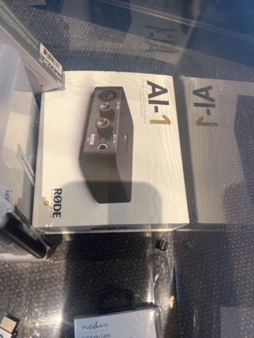 1023938-3 Presentation equipment