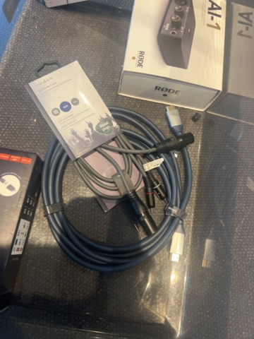 1023938-4 Presentation equipment