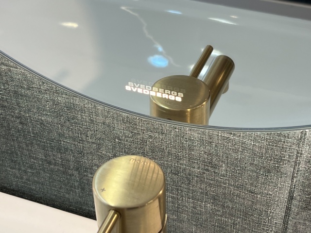 963450-7 Chest of drawers and double mirrors (Duobad Gripen 1300 &amp; Svedbergs Valje LED)