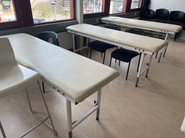 1022752-2 Behandlingsbänkar, 8 stycken