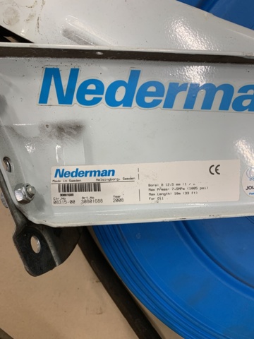 1050010-3 2 hose reels Nederman