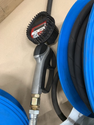 1050010-5 2 hose reels Nederman