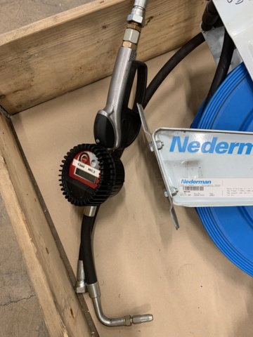 1050010-11 2 hose reels Nederman