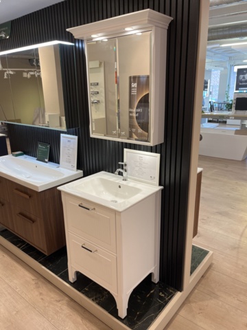 963496-2 Dresser and mirror cabinet (Björbo Saga 600)