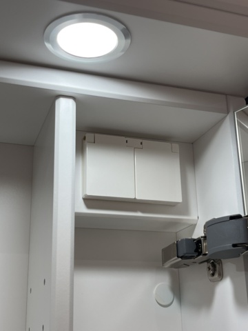 963496-8 Dresser and mirror cabinet (Björbo Saga 600)