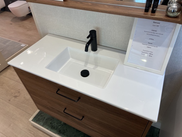 963504-6 Dresser and mirror (Dansani Luna 100)