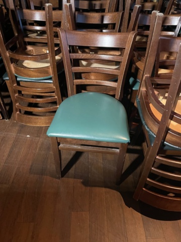 898115-3 Restaurant furniture, chairs and tables. ATTENTION! SEE INFO AND PICTURES