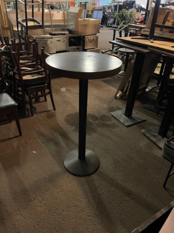 898115-8 Restaurant furniture, chairs and tables. ATTENTION! SEE INFO AND PICTURES