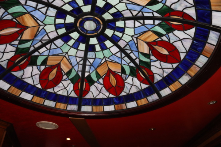 1053178-2 Ceiling roundel in Glass Mosaic, Tiffany style, diam approx. 150 cm