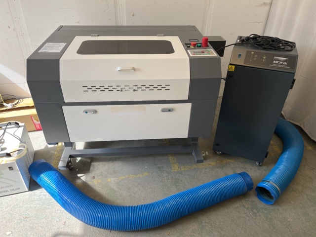 963555-18 Redsail Laser X700 with several accessories