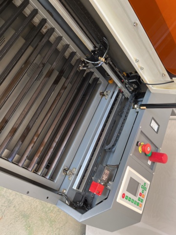 963555-9 Redsail Laser X700 with several accessories