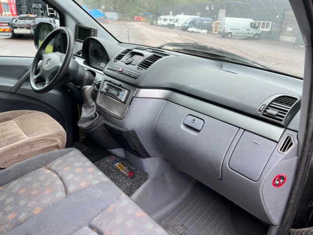 213411-9 Mercedes-Benz Vito 115 CDI hemmabyggd husbil 2005