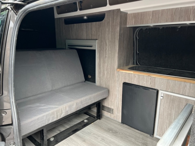 213411-12 Mercedes-Benz Vito 115 CDI hemmabyggd husbil 2005