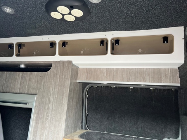 213411-14 Mercedes-Benz Vito 115 CDI hemmabyggd husbil 2005