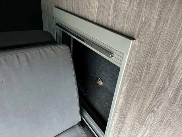 213411-26 Mercedes-Benz Vito 115 CDI hemmabyggd husbil 2005