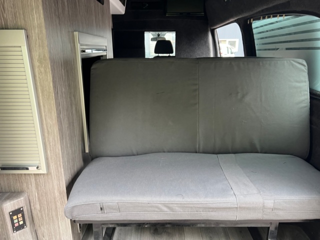 213411-30 Mercedes-Benz Vito 115 CDI hemmabyggd husbil 2005