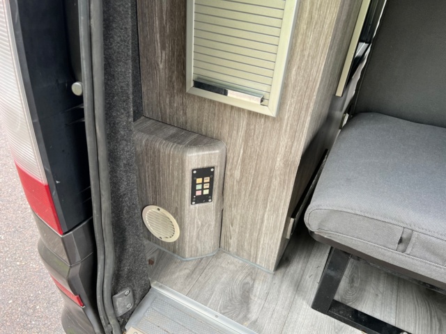 213411-31 Mercedes-Benz Vito 115 CDI hemmabyggd husbil 2005