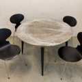 963560-2 Table & 4 chairs, Mio & Fritz Hansen
