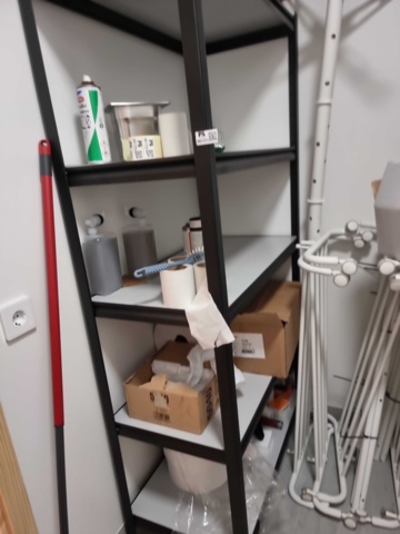 991721-13 Vacuum cleaner Stanley, clothes rack, shelves including contents etc