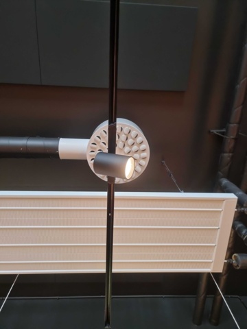 991726-2 Ca 40 st spotlight inkl skena