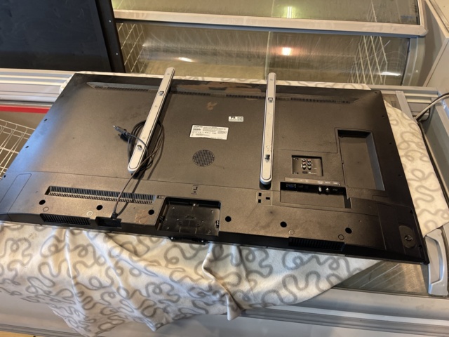 897377-2 55” HITACHI tv