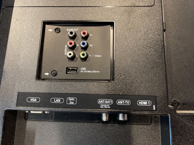 897377-4 55” HITACHI tv