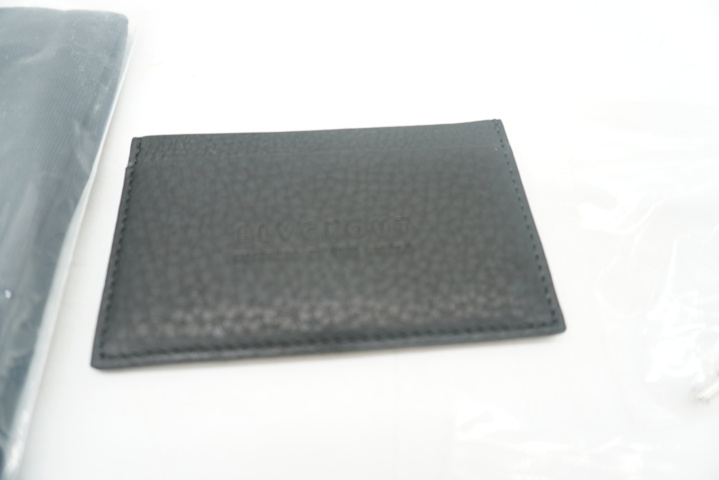 1053253-19 Blvckout herraccessoarer, 10 armband, t-shirt storlek M m.m. - frakt ingår