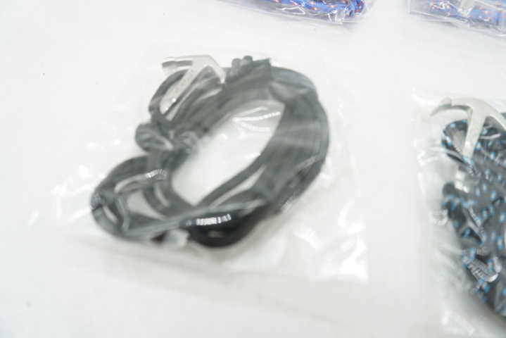 1053253-20 Blvckout herraccessoarer, 10 armband, t-shirt storlek M m.m. - frakt ingår