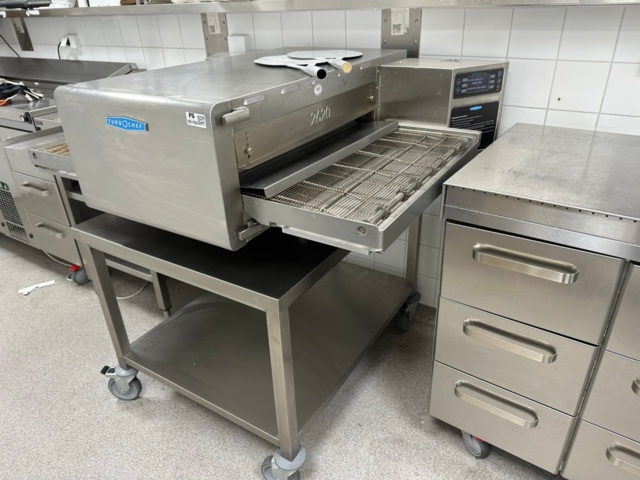 991703-1 Tunnelpizzaugn Turbochef HHC 2620 och stativ på hjul