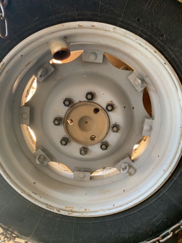 899086-7 Valmet 700 tractor