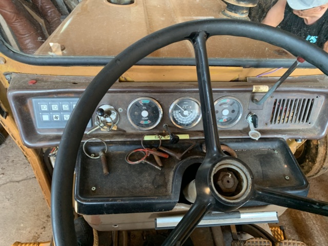 899086-17 Valmet 700 tractor