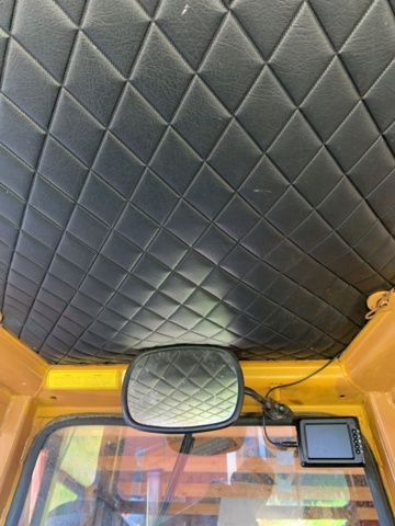 899086-19 Valmet 700 tractor