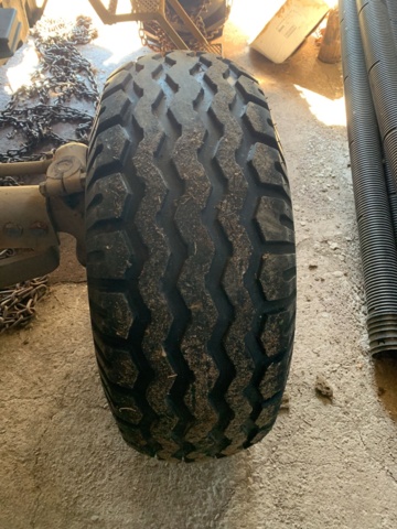 899086-30 Valmet 700 tractor