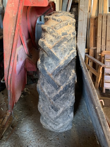 899087-25 MASSEY-FERGUSON 165 ALLM & Bergsjö loader 108