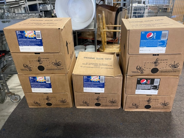 898131-1 Soft drink BIB 5 pcs per 10 litres. 3 pcs Zingo, 1 pc Pepsi, 1 pc Pepsi Max. Ok date