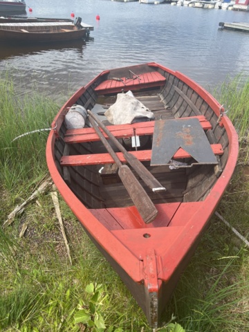 897381-4 Mahogany boat 5 with Solo 1 cyl 4 stroke