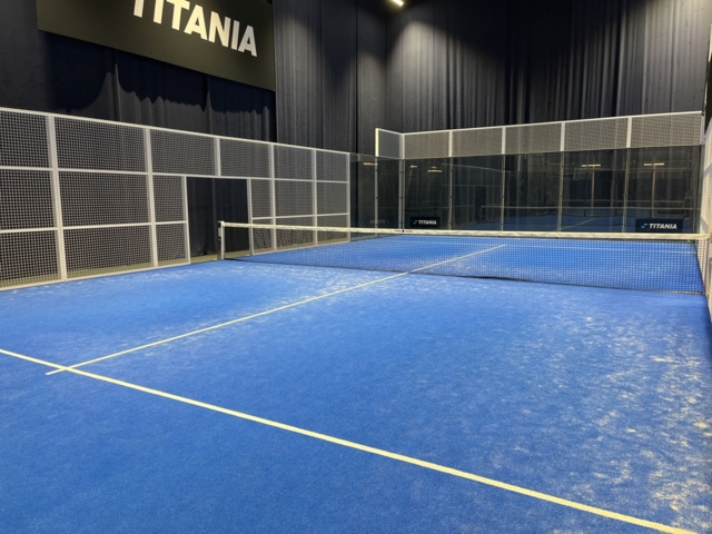 1013146-3 Padel court double, panorama, net & lighting